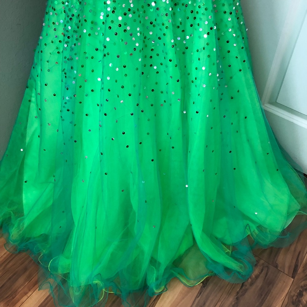 NEW TONY BOWLS LIMITED SZ 8 GREEN SEQUIN TULLE MERMAID FORMAL EVENING GOWN - Picture 9 of 14